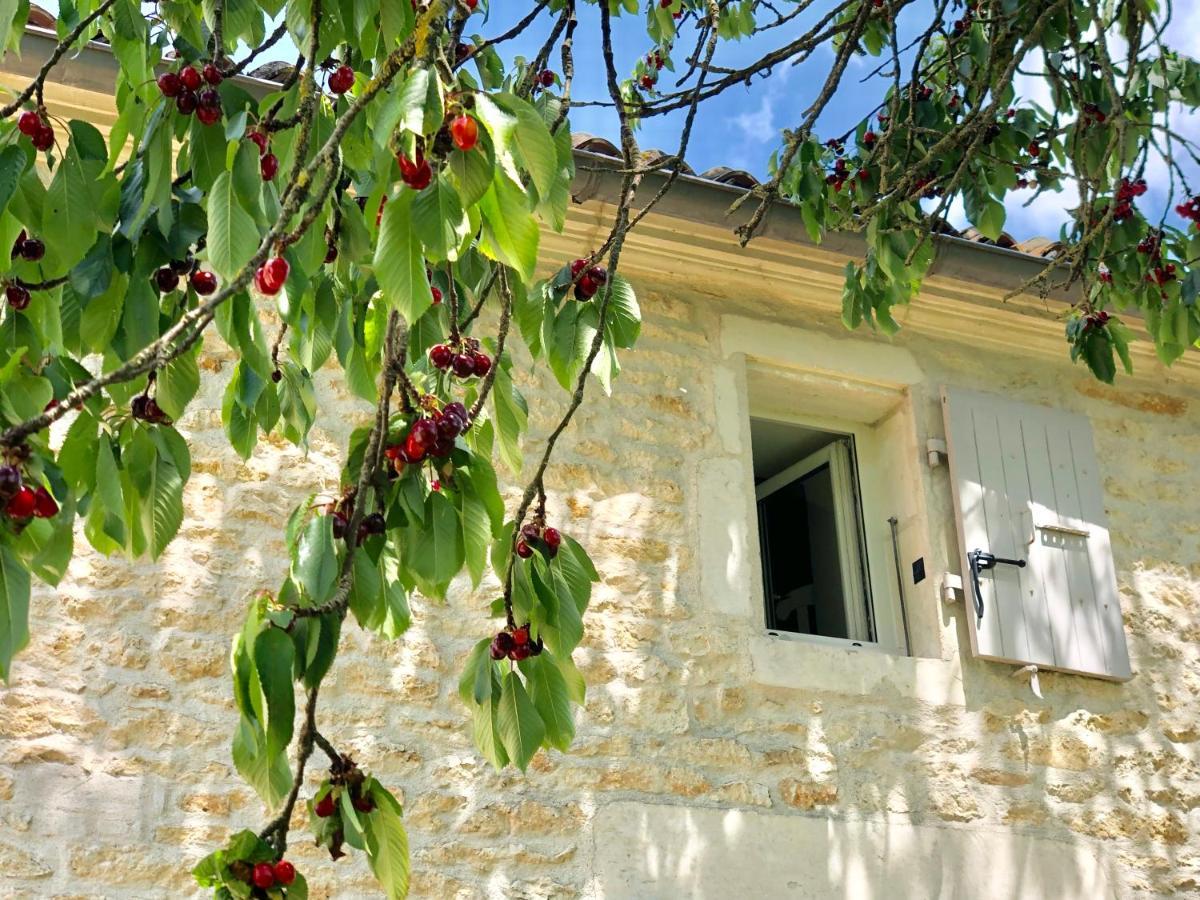 Du Côté de l'Ombrière Acomodação com café da manhã Geay  Exterior foto